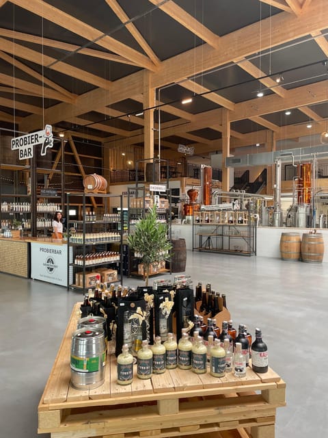 Distillery tour with guide! - Why this short distillery visit is worth your time
