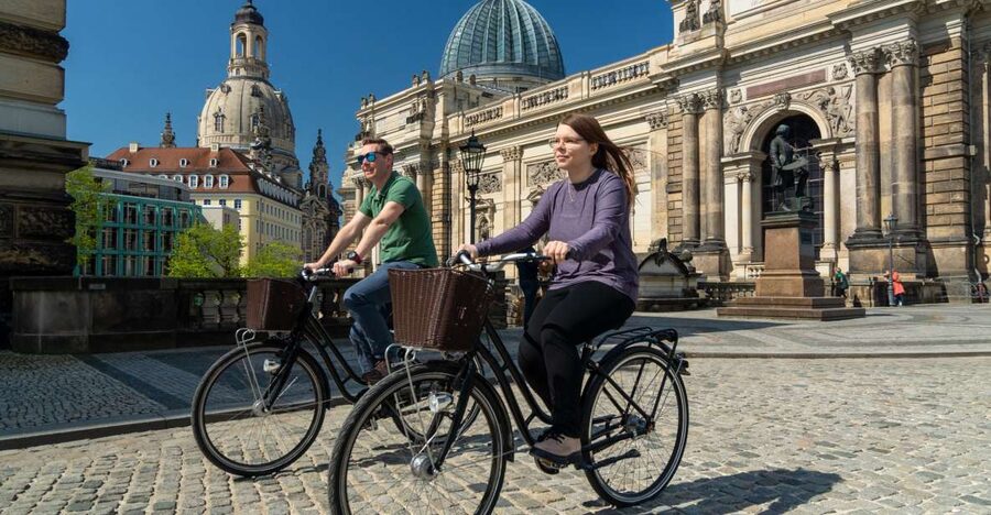 Dresden: Bike Rental - City Bike with Option Children Seat - Why a bike makes sense in Dresden