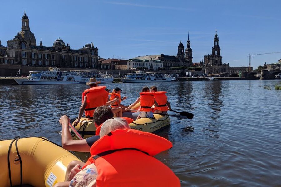 Dresden: Bootstour mit dem Schlauchboot Loschwitz - Radebeul - The Ministry of Finance and State Parliament