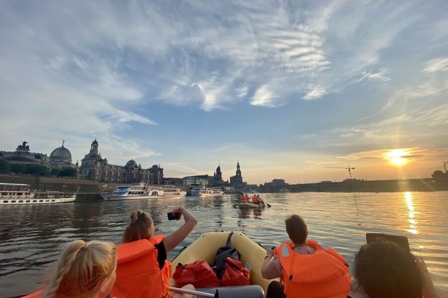 Dresden: Bootstour mit dem Schlauchboot Loschwitz - Radebeul - Arriving at Altkötzschenbroda in Radebeul