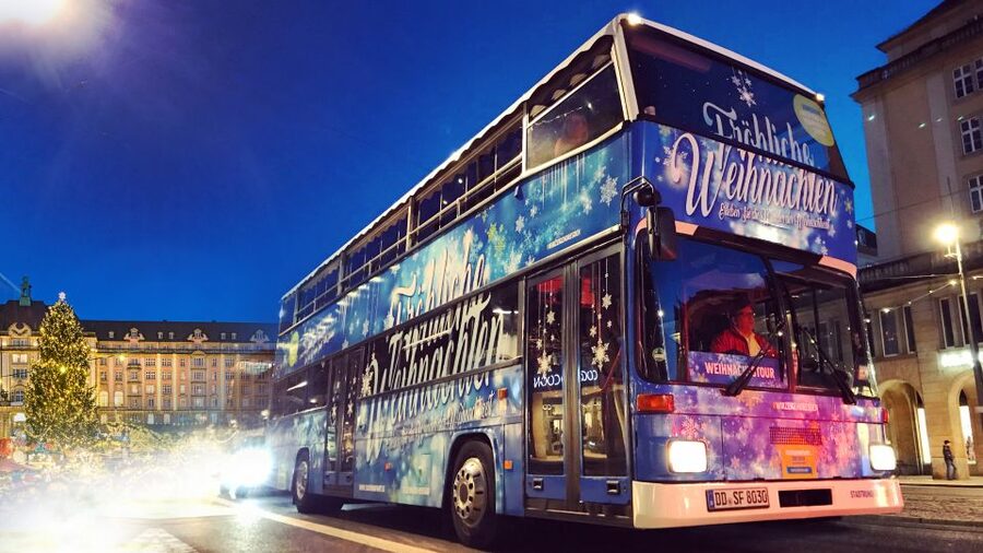 Dresden: Christmas Sightseeing Tour with a 'Pflaumentoffel' - Meeting at Postplatz and getting ready