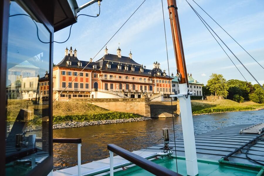 Dresden: Elbe River Cruise to Pillnitz Castle - The short stop at Pillnitz Castle