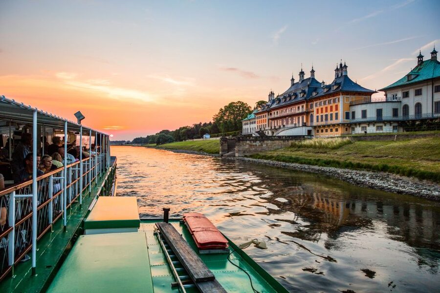 Dresden: Elbe River Cruise to Pillnitz Castle - From Terrassenufer to the Loschwitz villas