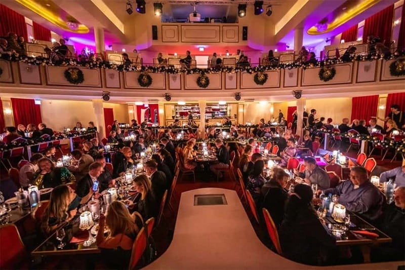 Dresden: Entrance Ticket for Travesty Revue Show - What Carte Blanche gives you in Dresden