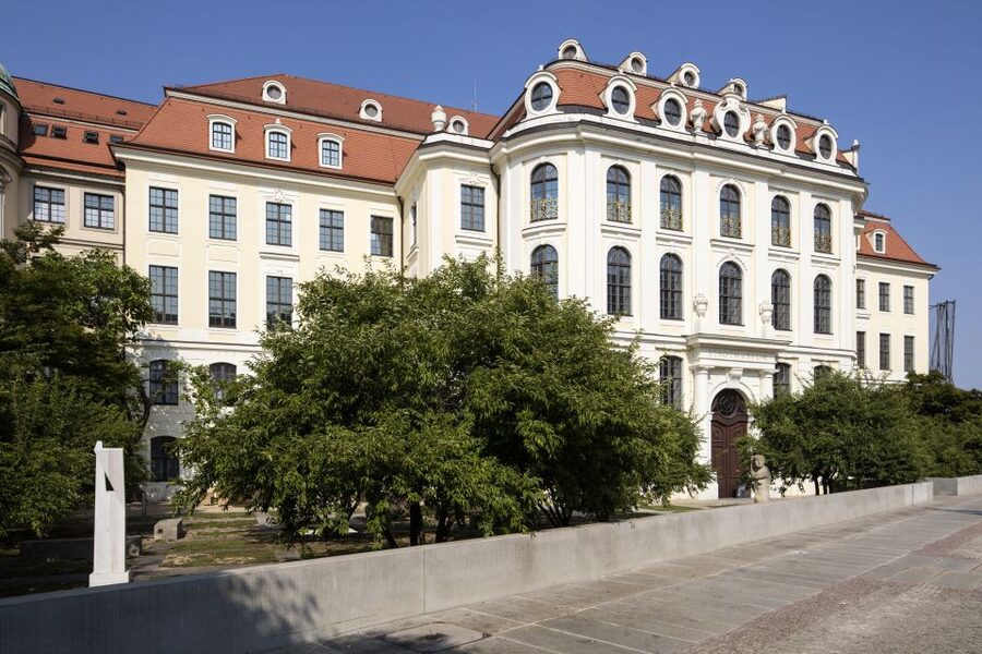 Dresden: Guided City Walk and City Museum Entrance Ticket - The Städtische Gallery and Art From 1500 to Today