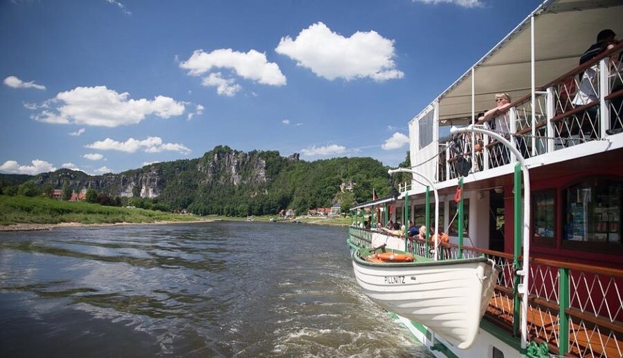 Dresden: Königstein Fortress Paddle Steamer Cruise - Arriving at Königstein Fortress