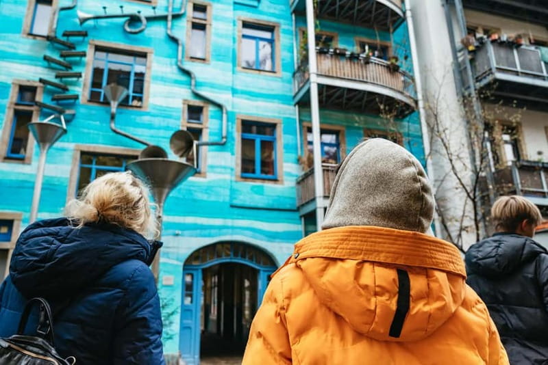 Dresden: Neustadt District Street Art Guided Walking Tour - Learning how Neustadt works after dark