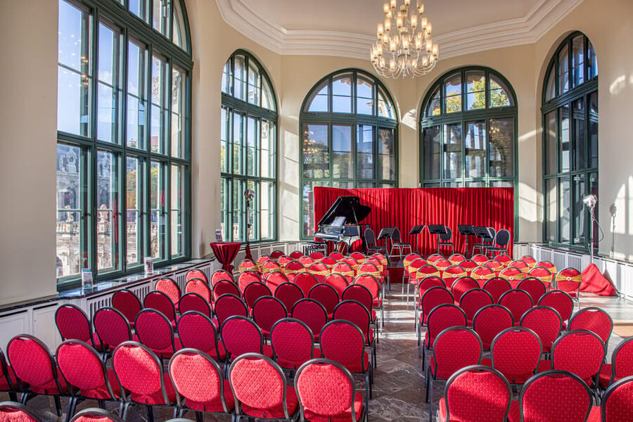 Dresden: New Year's Eve Concert at the Zwinger - Who should book this concert?