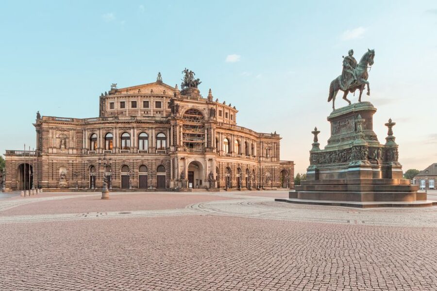 Dresden: Segway Tour Along the Elbe and Old Town - Age, weight, and comfort rules
