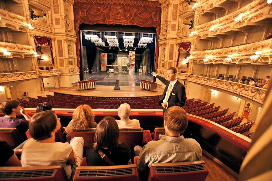 Dresden: Semperoper and Old Town Tour - What the guiding adds