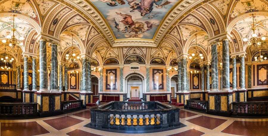 Dresden: Semperoper Guided Tour for Families - Why the Semperoper is worth your family’s time