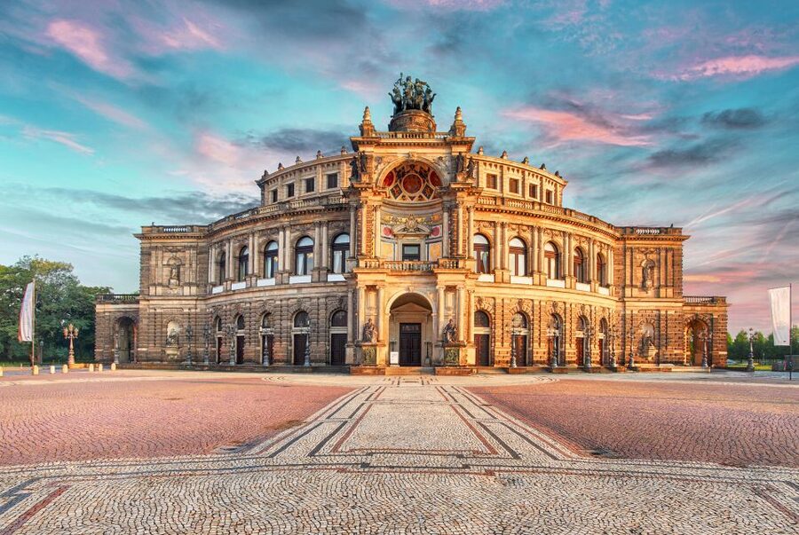 Dresden: Semperoper Guided Tour for Families - Entering through the door beside the main entrance