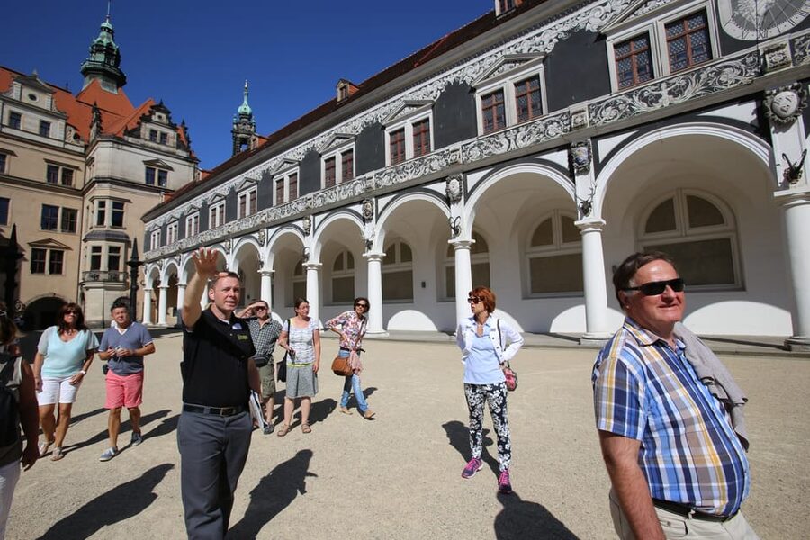 Dresden: Sightseeing Walking Tour in English - Royal Castle and Taschenbergpalais