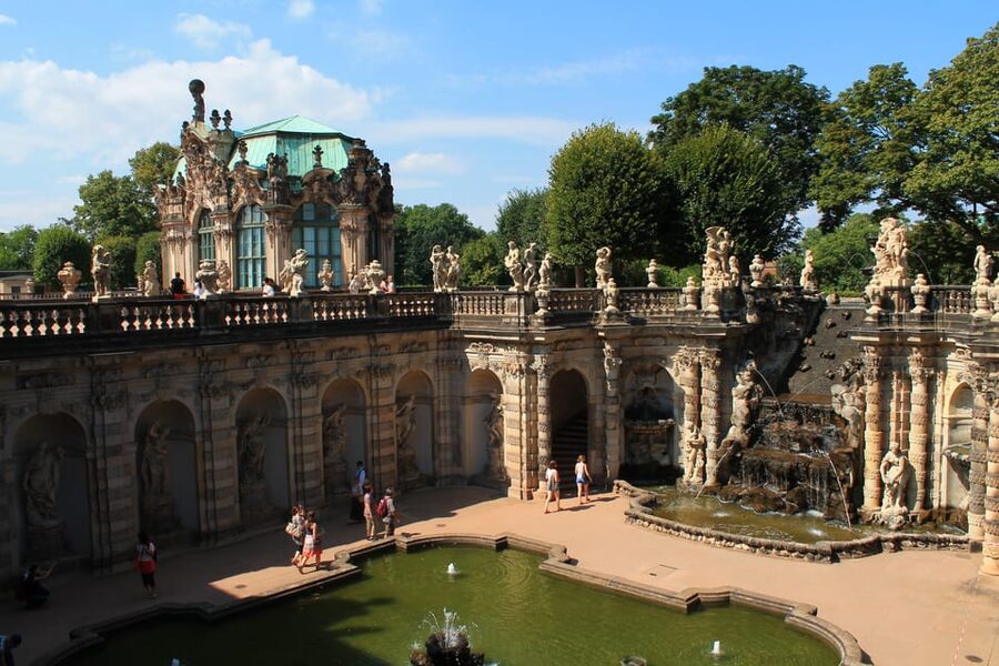 Dresden: Sightseeing Walking Tour in English - Brühl Terrace and Augustus Bridge
