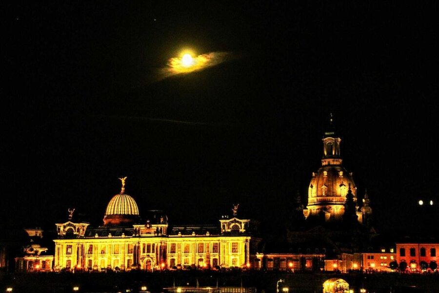 Dresden: The Original Night Watchman Tour in Lantern Light - Starting under the Semper Opera House
