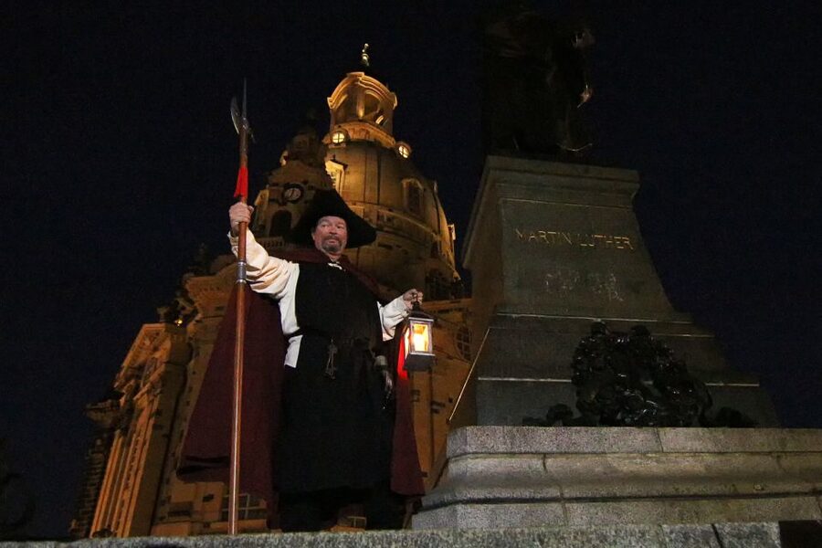 Dresden: Walking Tour with a Night Watchman and Meal - What can go wrong, and how to reduce the risk
