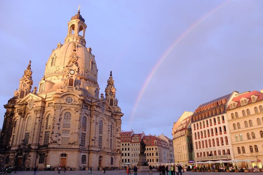 Dresden with a touch of Xmas: English small group tour - Theaterplatz and Dresden’s grand public face