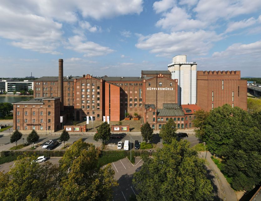 Duisburg: Guided Walking Tour through the inner harbour - From freighters to yachts