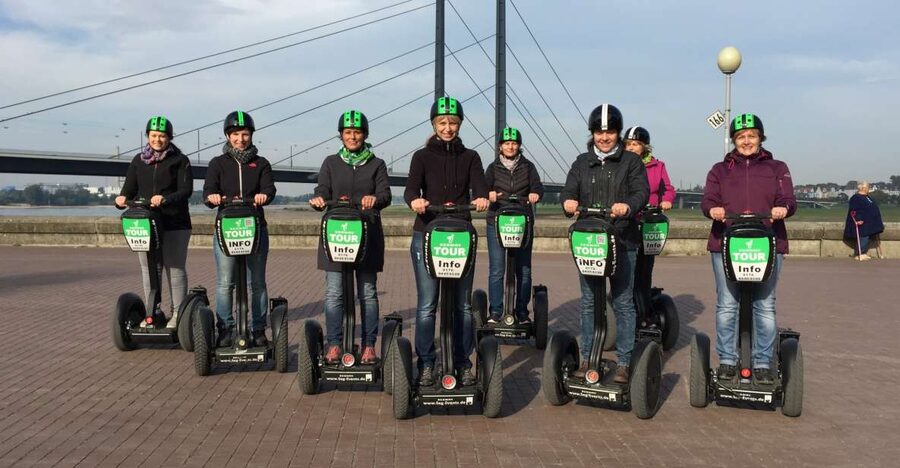 Düsseldorf: 2-Hour Segway Tour along the Rhine - Getting started at Rathausufer 20