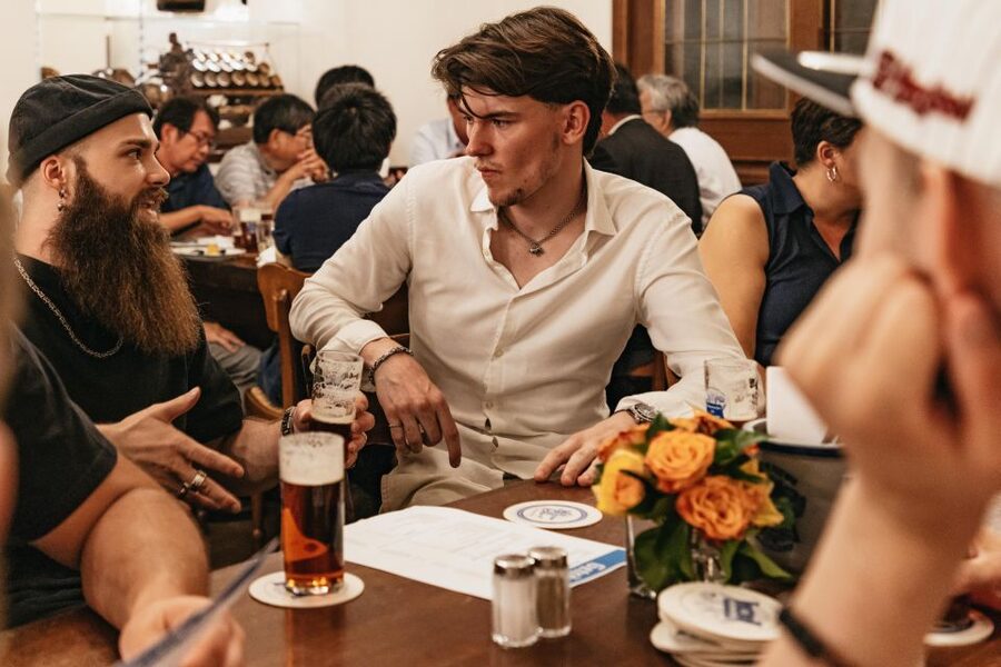 Düsseldorf: Altbier-Safari Beer Walking Tour - Im Füchschen on Ratinger Straße
