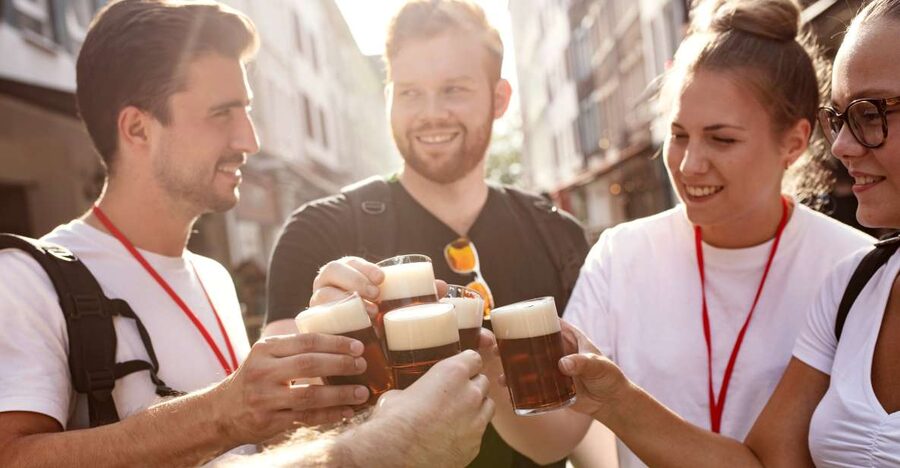 Düsseldorf: Brewery Tour with Alt Beer Tastings - Zum Schlüssel and the Character of the Old Center