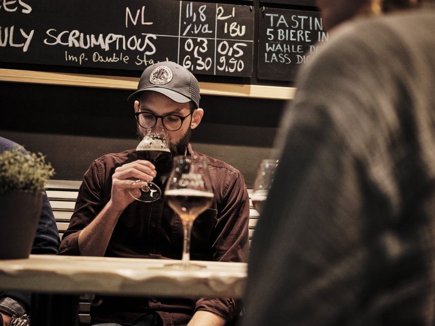 Düsseldorf: Craftbeer & Streetfood - Starting at Uerige Brewery with small samples
