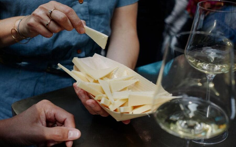 Düsseldorf: Culinary Soul Guided Tour - Starting at Düsseldorf’s Tourist Information
