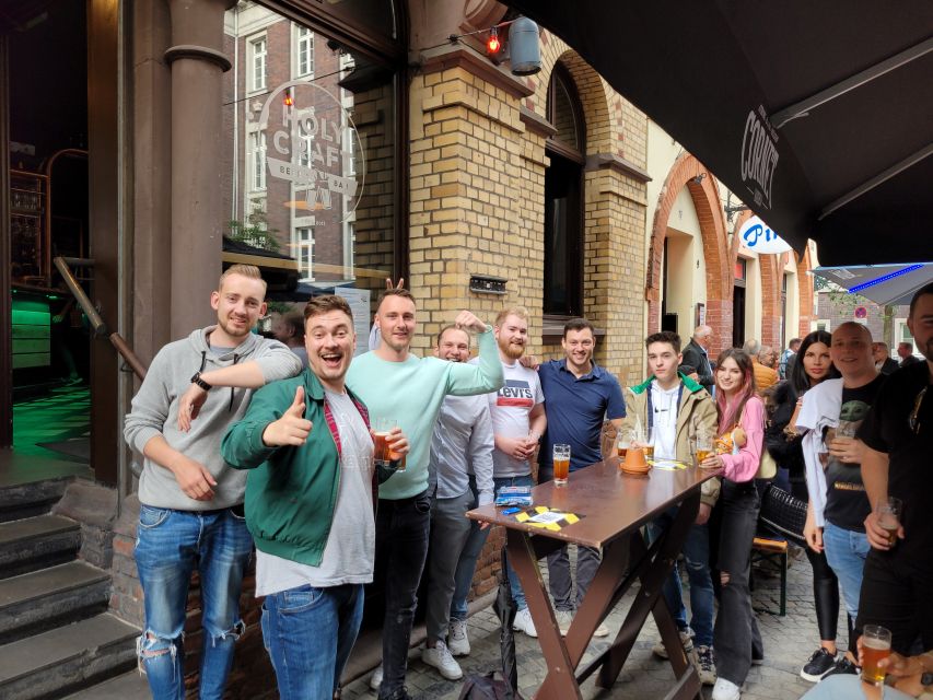 Düsseldorf: Guided Beer Tour with 4 Beers & a Flexible Route - The guide makes or breaks the evening