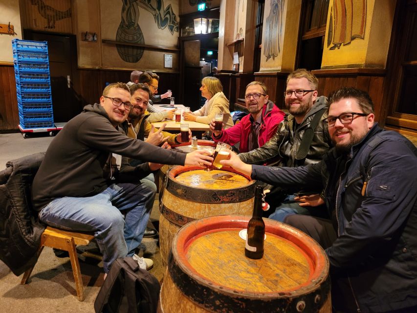 Düsseldorf: Guided Beer Tour with 4 Beers & a Flexible Route - What you learn about German beer service