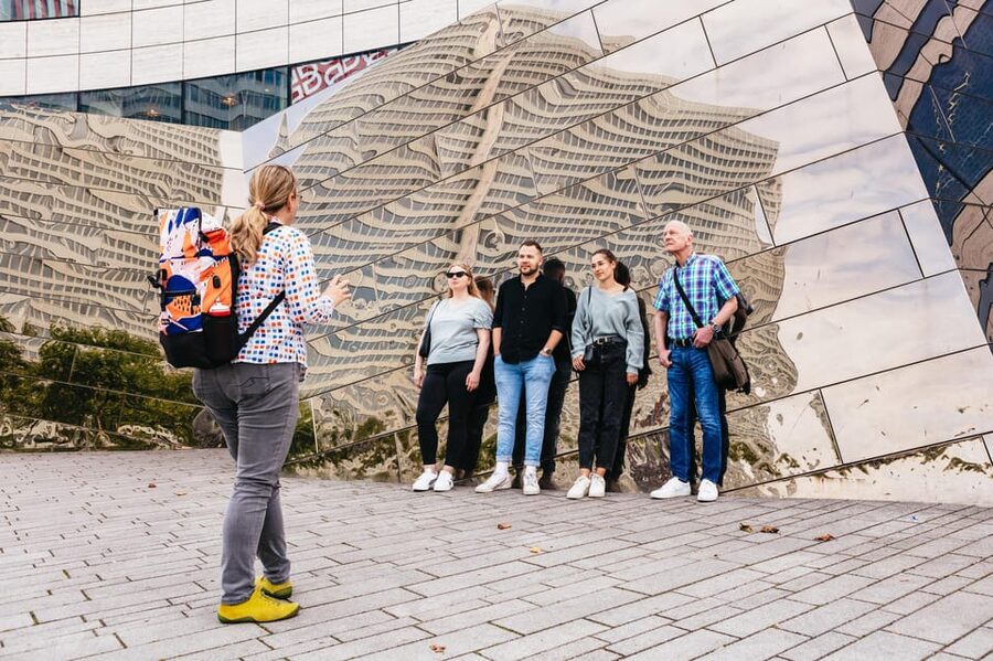 Düsseldorf: Guided City Architecture Walking Tour - Starting at Mannesmannufer and Alter Stahlhof