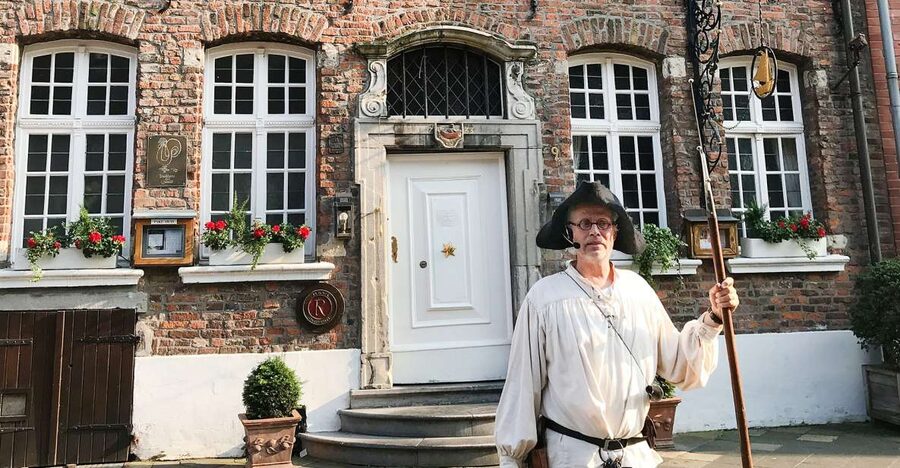 Düsseldorf: Guided Night Watchman Tour through Kaiserswerth - The Old Customs House and Kaiserswerth’s working past