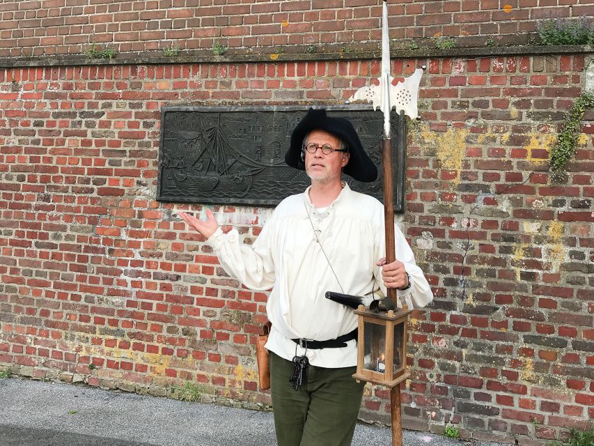 Düsseldorf: Guided Night Watchman Tour through Kaiserswerth - What the 90-minute route feels like