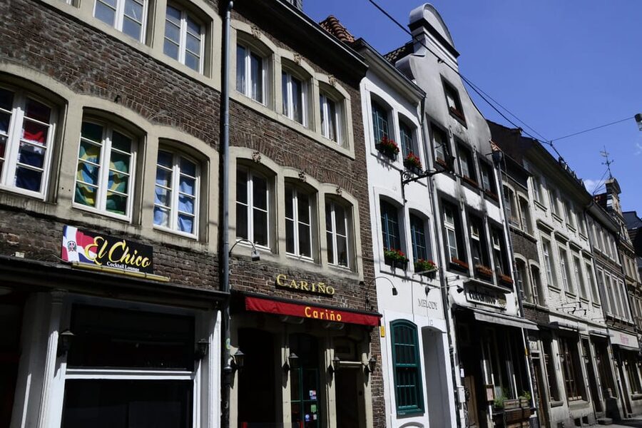 Düsseldorf: Tipping based - Old Town Walking Tour - Why Altbier is more than a drink