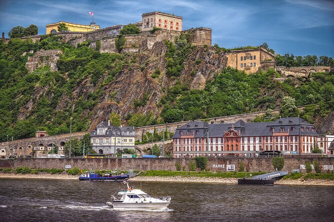 e-Scavenger hunt Koblenz: Explore the city at your own pace - Deutsches Eck and St. Kastor: the big opening sights