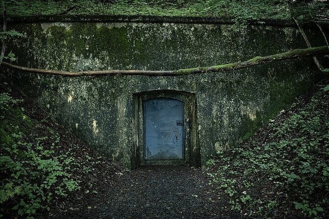 Eagle's Nest Berchtesgaden Private Full Day WWII Historical Tour - What happens from November through mid-May