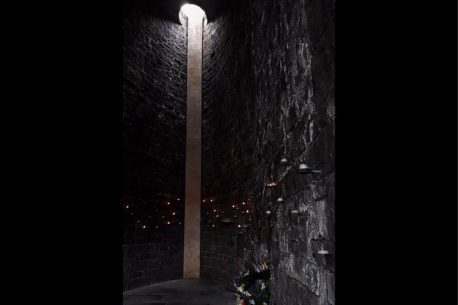 Early-Start Dachau Memorial Half-Day Tour from Munich - Why the guide makes such a difference