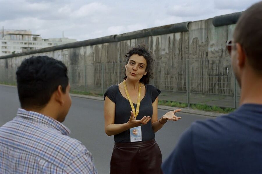 East Berlin and the Wall: Walking Tour - The eight-minute ride to Nordbahnhof