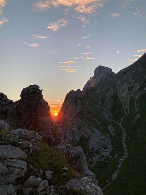 Ehrwald: Hiking Tour into breath taking Nature - What to Pack for the Two-Hour Walk