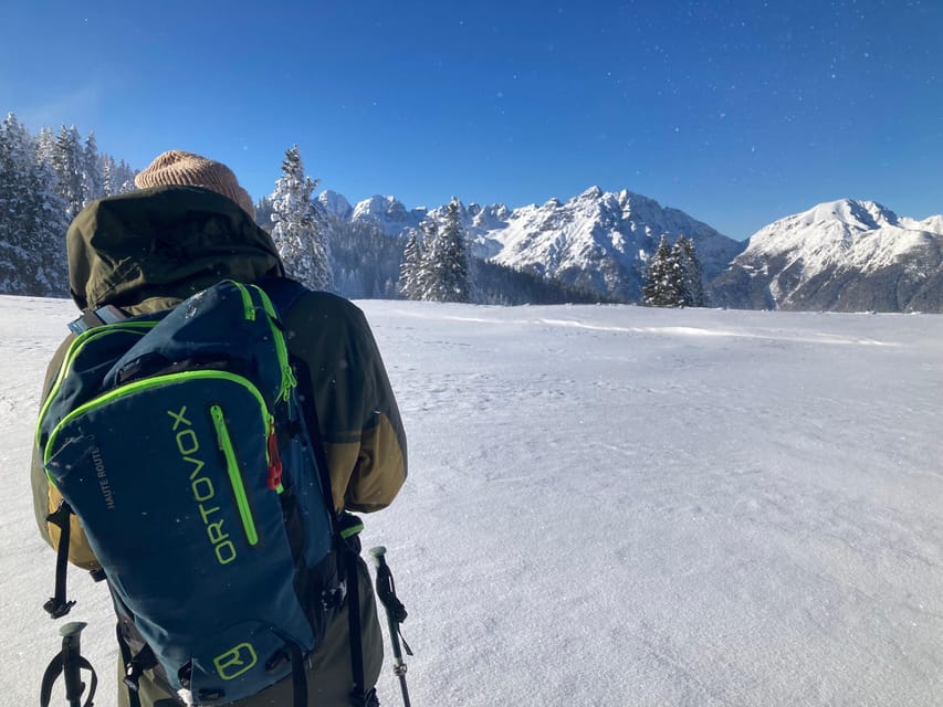 Ehrwald: Zugspitze Snowshoe Hiking Tour with Mountain Views - Two hours among the snow-covered mountains