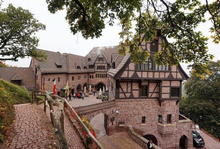 Eisenach: Private Guided Walking Tour - St. George’s Church and three very different lives