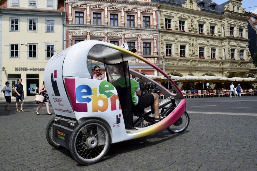 Erfurt: Romantic Rickshaw Tour For Two - The Champagne Pause and the Romantic Timing