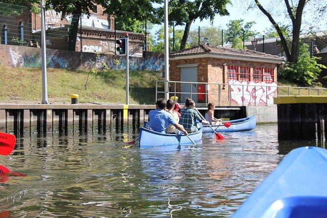 Explore Berlin by canoe - Görlitzer Park and the Kreuzberg mood