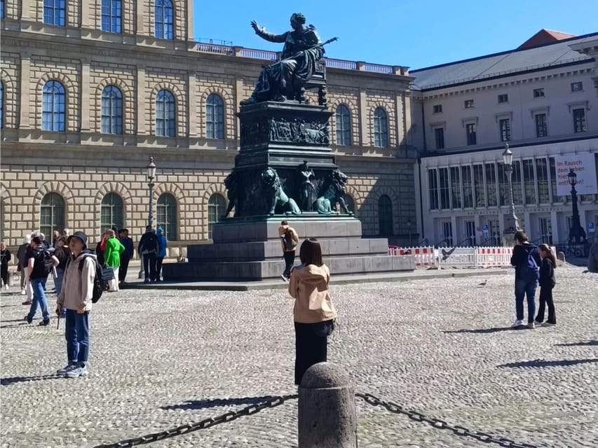 Exploring Munich by Pedicab: Premium Two Hour Tour - Weather, timing, and practical limits
