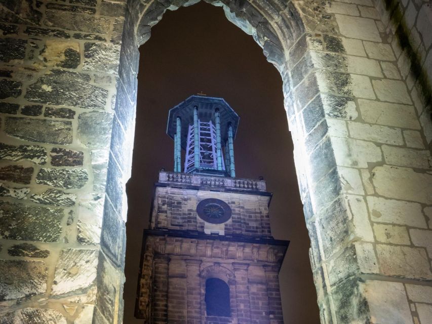 Flashlight tour for children/teenagers - Meeting at Hanover’s New Town Hall