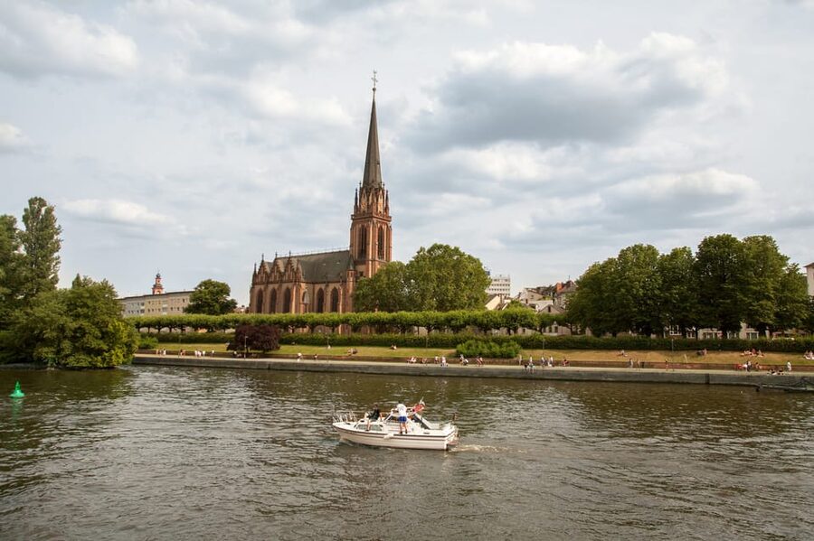 Frankfurt: 1-Hour Panorama Boat Cruise on the river Main - Should you book the Frankfurt Main River cruise?
