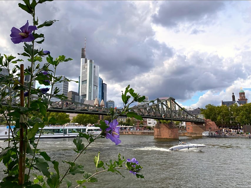 Frankfurt: Discover the heart of Frankfurt – a city tour in Russian - Key points to know before you go