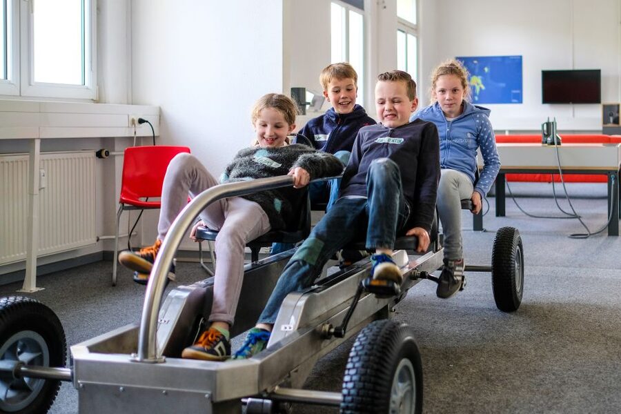 Frankfurt: EXPERIMINTA ScienceCenter Entry Ticket - Why the science show can change your timing
