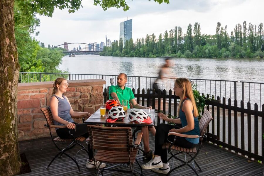 Frankfurt: Full-Day Bicycle or E-Bike Rental - What a day on the bike can feel like