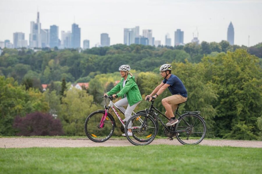 Frankfurt: Full-Day Bicycle or E-Bike Rental - FAQ