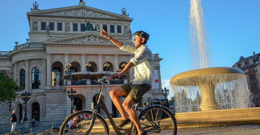 Frankfurt: Guided Bike Tour - Quick takeaways